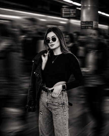 Frozen Focus – Cinematic Subway Motion Blur Portrait
